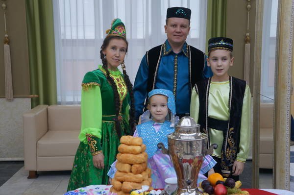 Татарская семья
